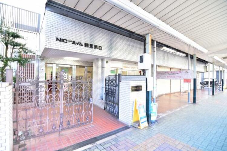 エントランス エントランスは、まさに顔となる場所。シンプルながらも格調高い雰囲気を漂わせて上質な空間。