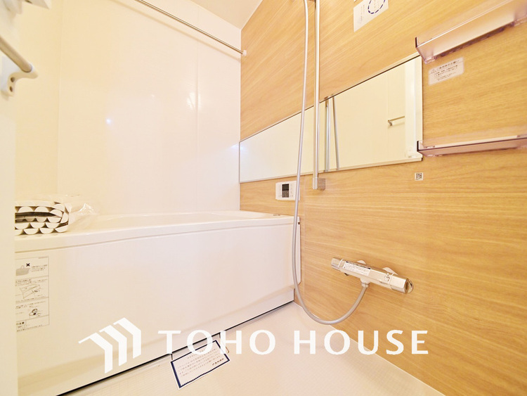 風呂 一日の疲れを癒すバスルームは、心地よいリラックスを叶える清潔感溢れる空間