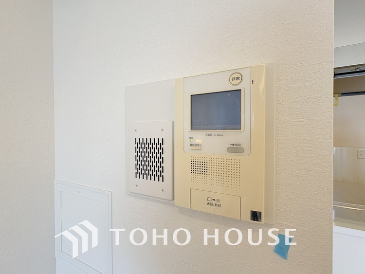 その他 来客が一目でわかるモニター付きインターホン