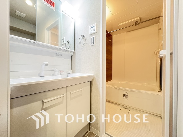 洗面 清潔感のある洗面室