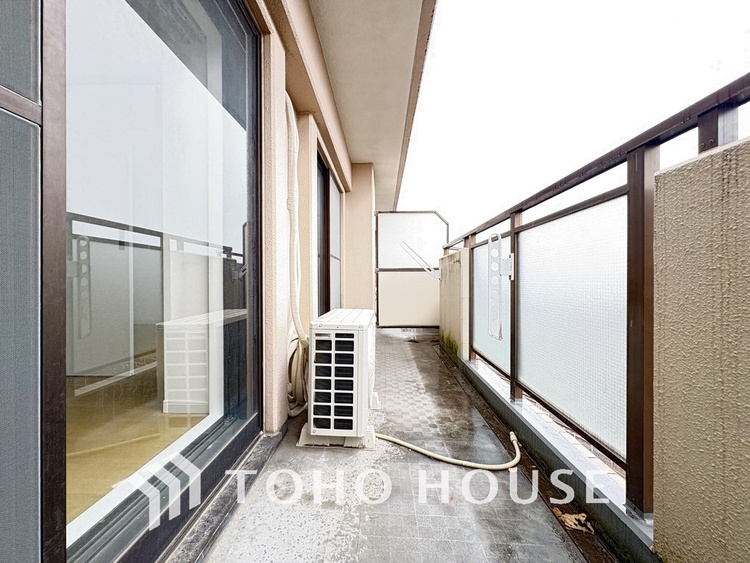 バルコニー 陽当たり良好なバルコニー