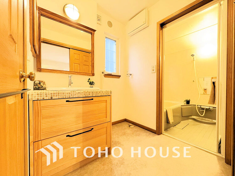 洗面 清潔感のある洗面室で朝の身支度を