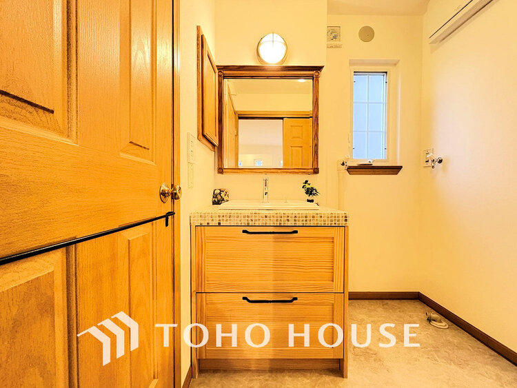 洗面 豊富な収納スペース、身支度のしやすい洗面所