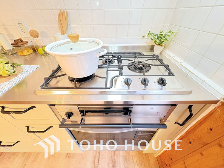 その他 3口ガスコンロでお料理のスピードもUP。効率よくお料理できますね