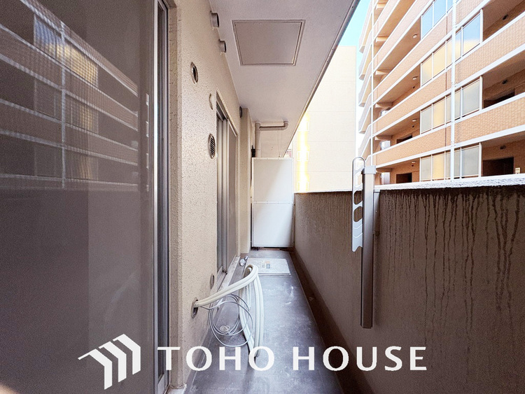 バルコニー 陽当たり良好なバルコニー