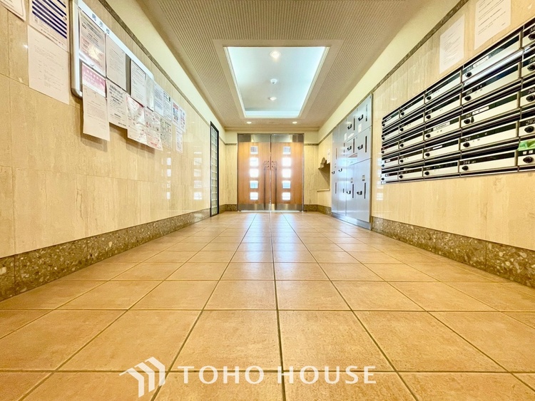 外観 ほんの少しのこだわり。ちょっとした色使いがその家がもつ雰囲気、趣（おもむき）を携え、暮らす家族や訪ねてくる友人・知人に新鮮な香りを運んできます。