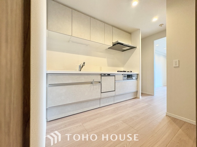 キッチン 【KITCHEN】◆家族のおはよう◆の声を笑顔で迎えてあげられるシステムキッチン。朝ごはんが楽しみでちょっと早起きしたくなるんです。