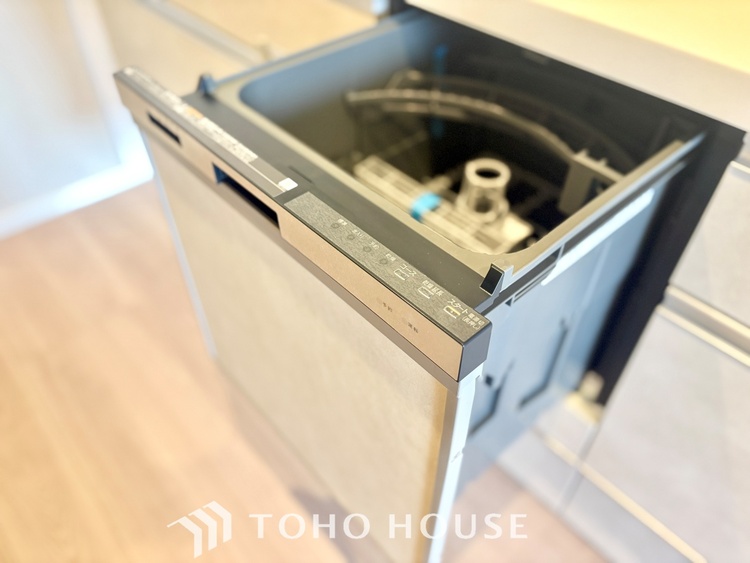 キッチン ◆食洗機◆お子様の面倒を見れる時間が増え時短になります。加えて手荒れも防げてしかも節水が高い為、大変人気があり重宝します。