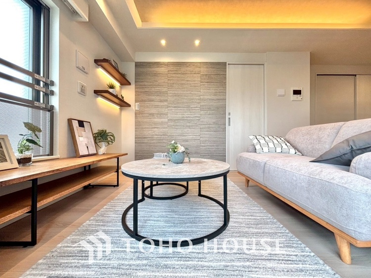 内装 ◆瀟洒な空間◆落ち着きのある彩が見事に調和させた瀟洒な空間を演出。ここに集まる家族の会話と笑顔が絶え間なく続く幸せな空間。