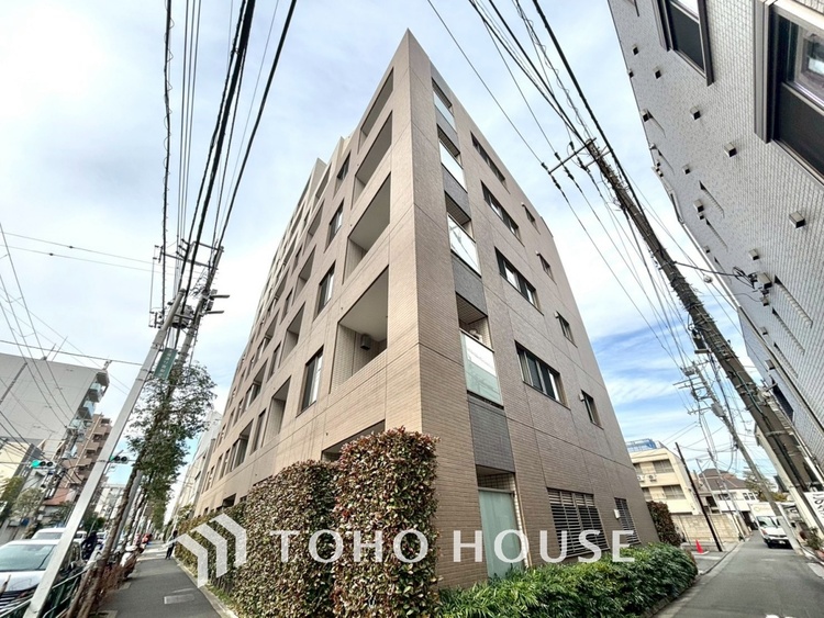 外観 漂う上質な空気感、マンションに入れば「おかえりなさい」と笑顔で迎えてくれるエントランス。最良の心配りを感じるマンションでした。