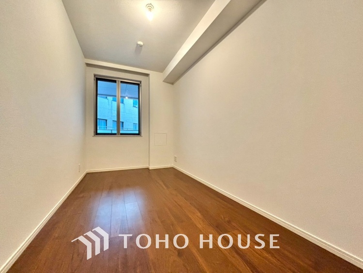 内装 風の通り道。舞い込んでくる風が優しく躍り、室内に爽やかな空気を運んでくる。