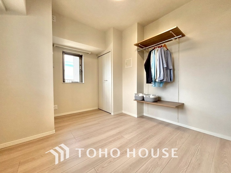 その他 採光や風通しを考えて設計された間取り。近隣との視線を考え、街全体で調整される窓位置。外観だけでなく、そこに住まうご家族の心地よさを最優先しました。