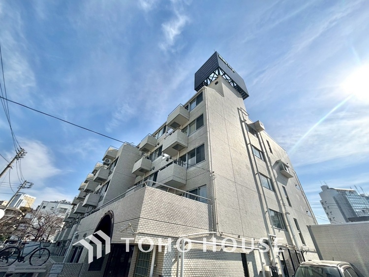 外観 忙しい朝でも、しっかり家族が揃って食事をして頂けるゆとりある大きさのダイニングスペース。