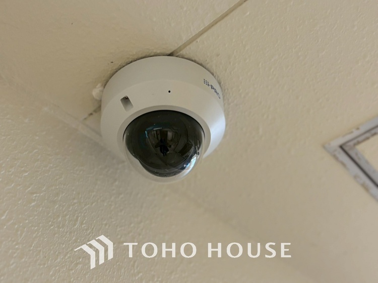 その他 ◆サンサンと◆差し込む太陽の光がこのリビングに笑いをもたらす。ソファの上のクッションがポカポカした暖気にぬくぬくと微睡んでいる。