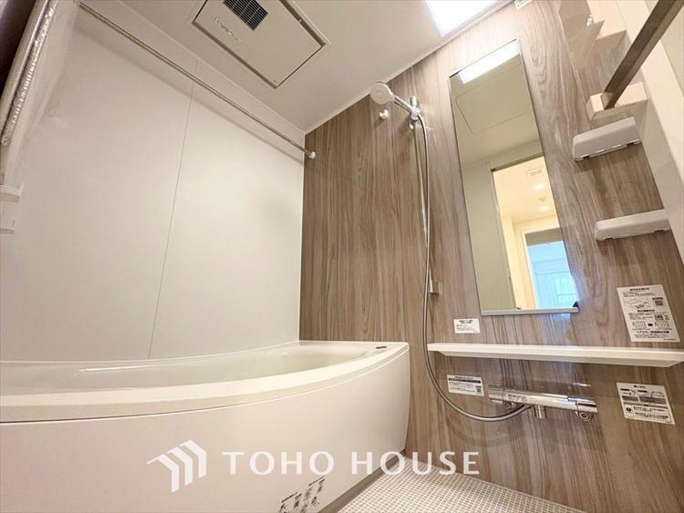 風呂 【BATHROOM】◆プライベートな空間◆simpleだからrelaxできるんです。こころもからだもキレイさっぱり。