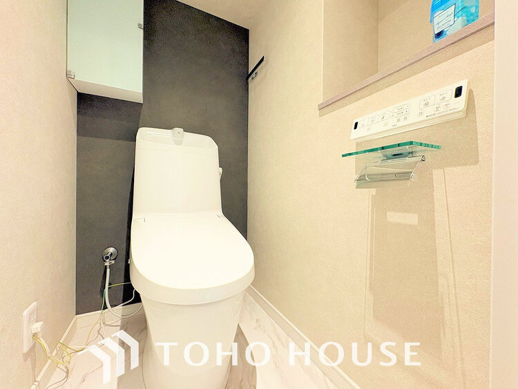 トイレ トイレには快適な温水洗浄便座付