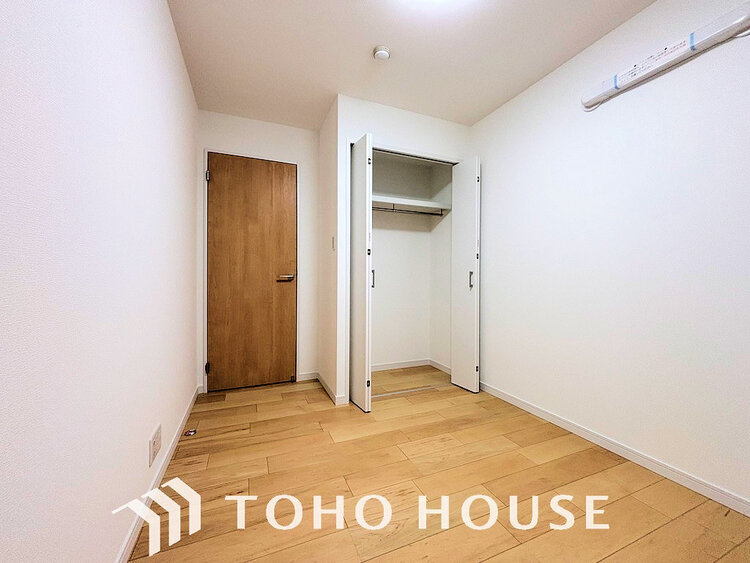 内装 シンプルですっきりとした室内は飽きのこない居心地の良い雰囲気