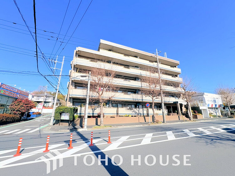 外観 〜南西向きのため陽当たり良好〜リノベーション済み3LDK〜オートロック付きで安心のセキュリティ〜