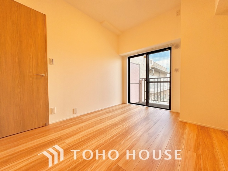 内装 寝室は一日の疲れを癒す大切な空間。快適で落ち着けるおすすめの間取りです。