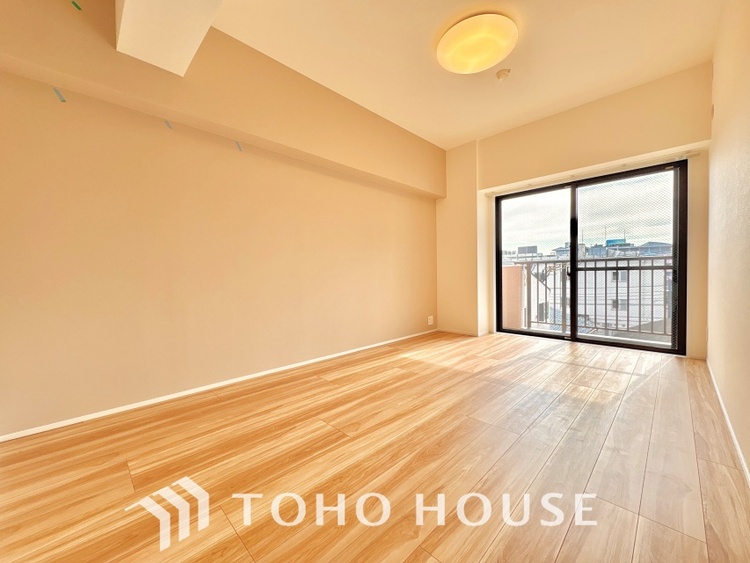 内装 大きくゆとりのあるリビングは、安心感と開放感を兼ね備えた住まいの中心。家族みんなが心から寛げる時間をお届けします。