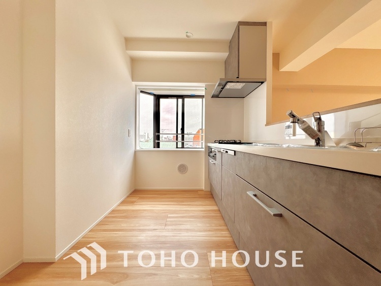 キッチン みんなで作って、みんなで食べる。明るいキッチンは、家族の笑顔を引き出します。