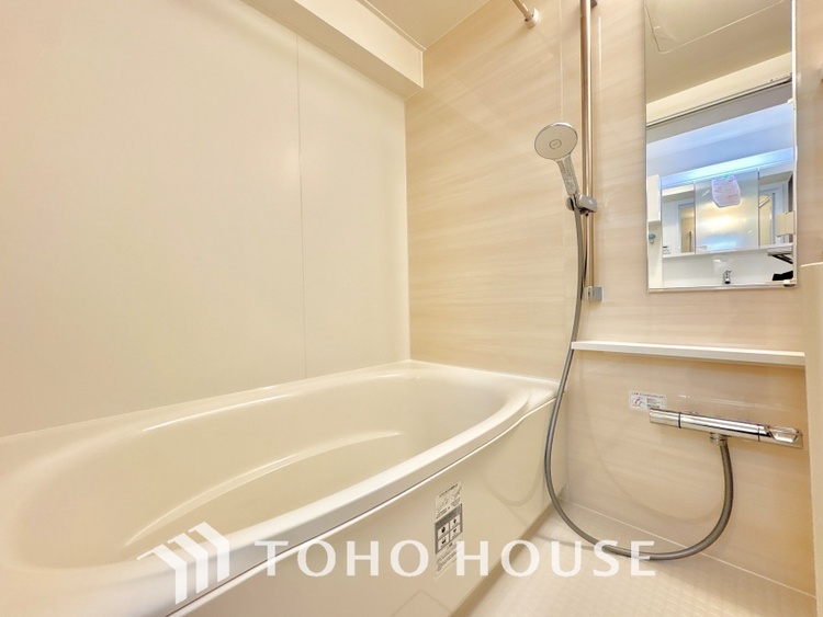 風呂 浴室は一日の疲れを癒す特別な空間。清潔感と快適性で心身ともにリフレッシュできます。