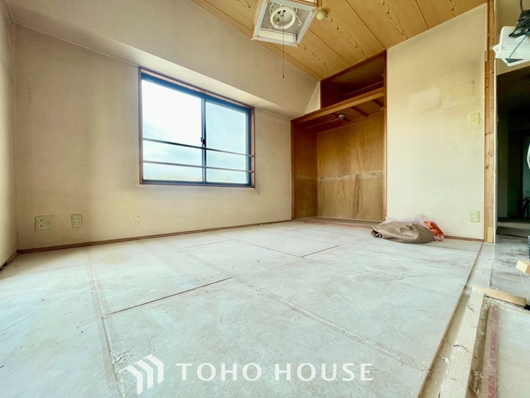 内装 【改装中】ほんの少しのこだわり。ちょっとした色使いがその家がもつ雰囲気、趣（おもむき）を携え、暮らす家族や訪ねてくる友人・知人に新鮮な香りを運んできます。