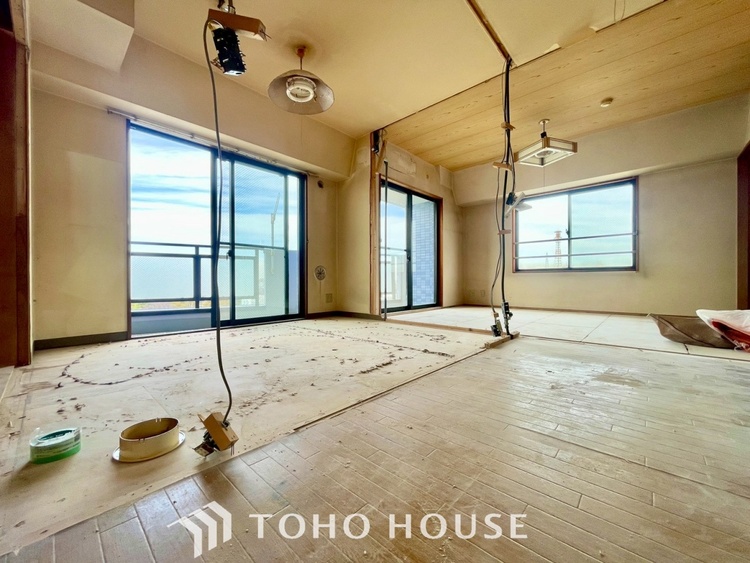 内装 【改装中】ほんの少しのこだわり。ちょっとした色使いがその家がもつ雰囲気、趣（おもむき）を携え、暮らす家族や訪ねてくる友人・知人に新鮮な香りを運んできます。