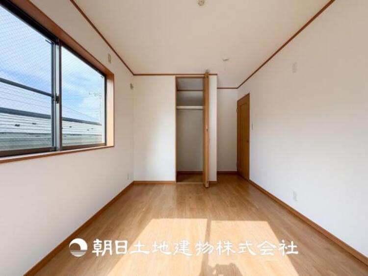 内装 趣味・感性で個性的に飾って頂けるようシンプルに仕上げてあります。