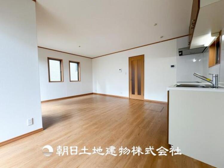 居間 大切な人とともに、心穏やかに過ごすひとときになるリビング。