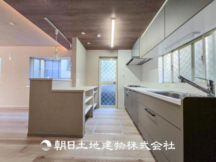 キッチン 快適な日常を支える機能性と強さがひとつになった自慢のキッチンです。