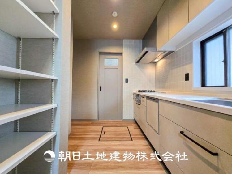 キッチン 快適な日常を支える機能性と強さがひとつになった自慢のキッチンです。