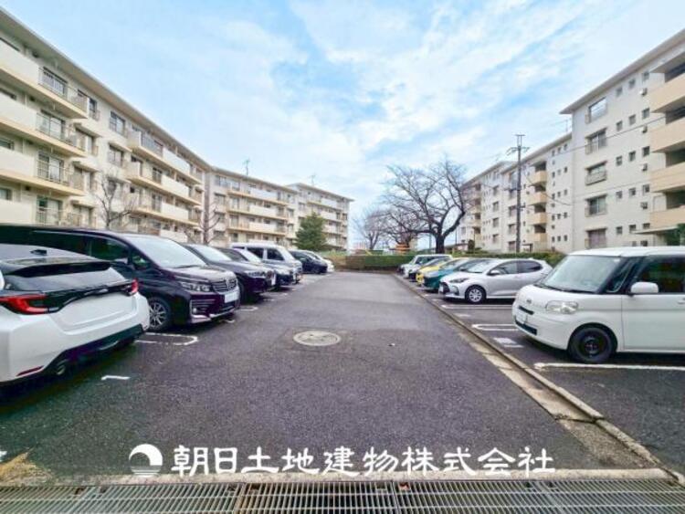 駐車場 【駐車場】 敷地内駐車スペース。日々の暮らしにも大切なスペースです。