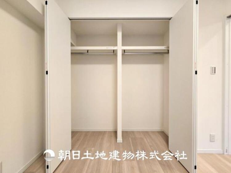 収納 【収納】部屋ごとに設けた収納は住みやすさへのこだわりがあります。シンプルで使いやすい収納スペース。