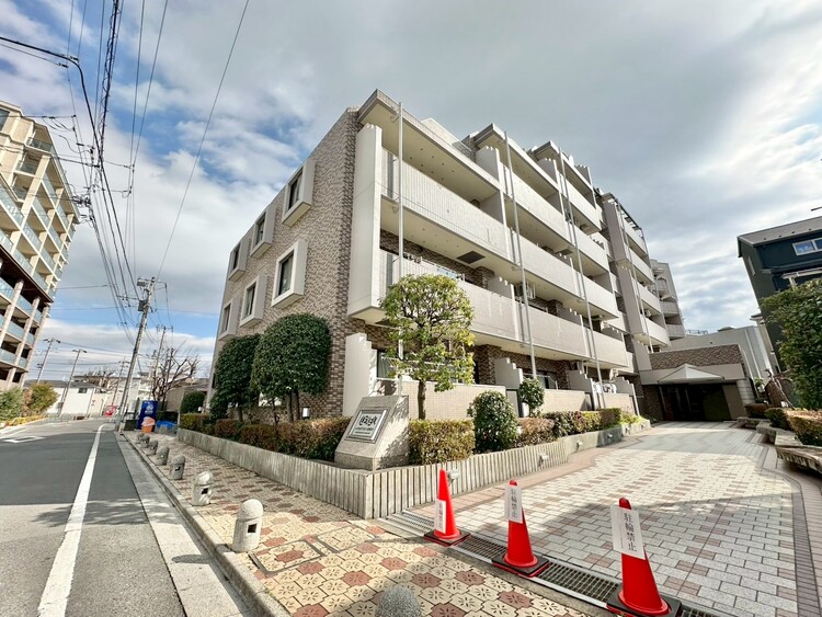 外観 資料には掲載していない情報が、現地にはたくさんあります。是非一度、現地をご確認ください。