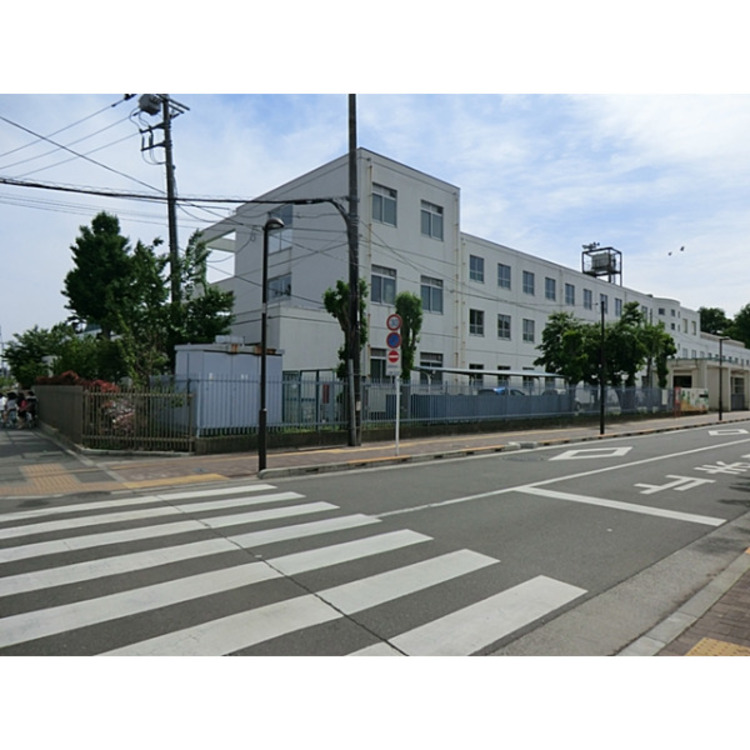 周辺 谷戸小学校(約650m)