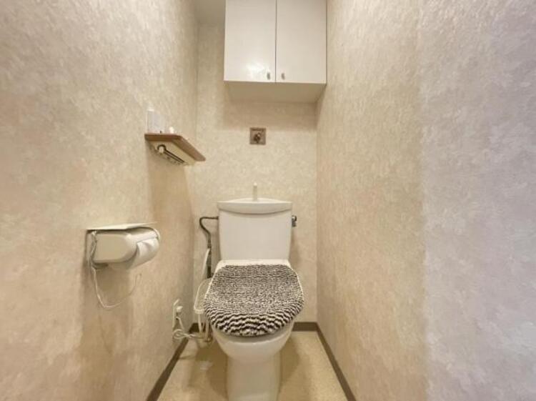 トイレ 清潔感溢れるトイレ。落ち着いた空間で安らぎのひとときをお過ごしいただけます。 