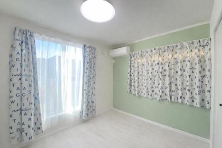 内装 住まう方自身でカスタマイズして頂けるように「シンプル」にデザインされた室内。（CG加工済み）