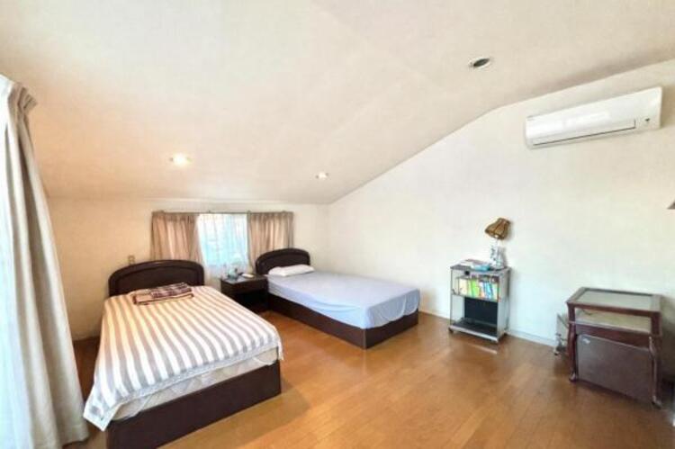 内装 シンプルで温かみのあるデザインで、ゆったりと過ごせます。※こちらの画像は一部家具消しの加工を行っております。