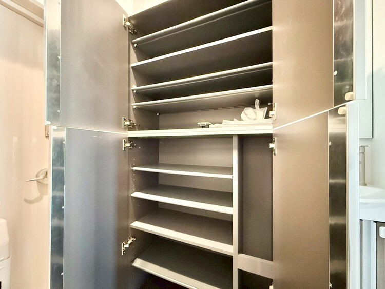 その他 収納スペースが付いていて、お部屋を広く使っていただけます。