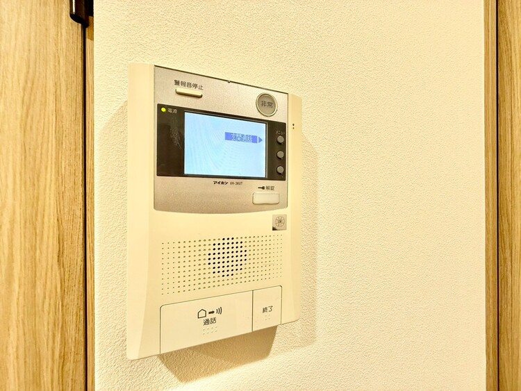 その他 誰が来てもわかる様にモニター付きインターホンを設置。