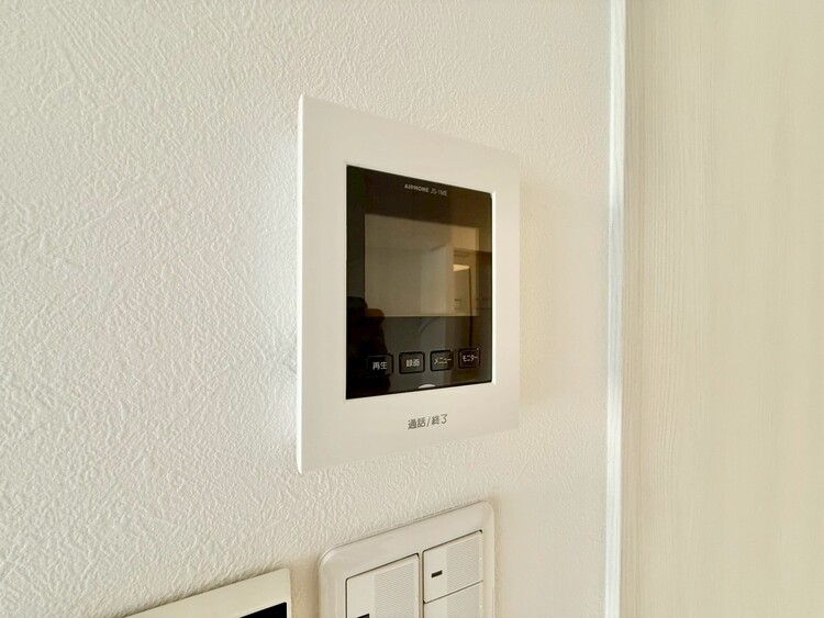 その他 誰が来てもわかる様にモニター付きインターホンを設置。