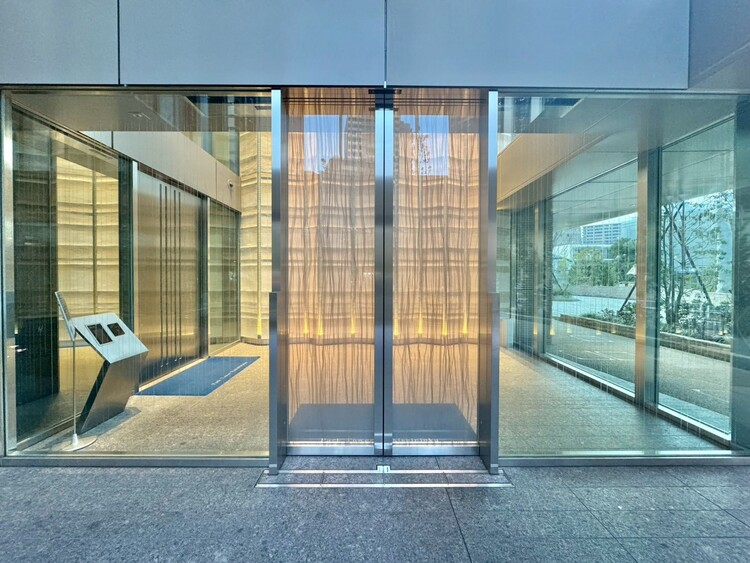 その他 上質感漂う玄関アプローチです。