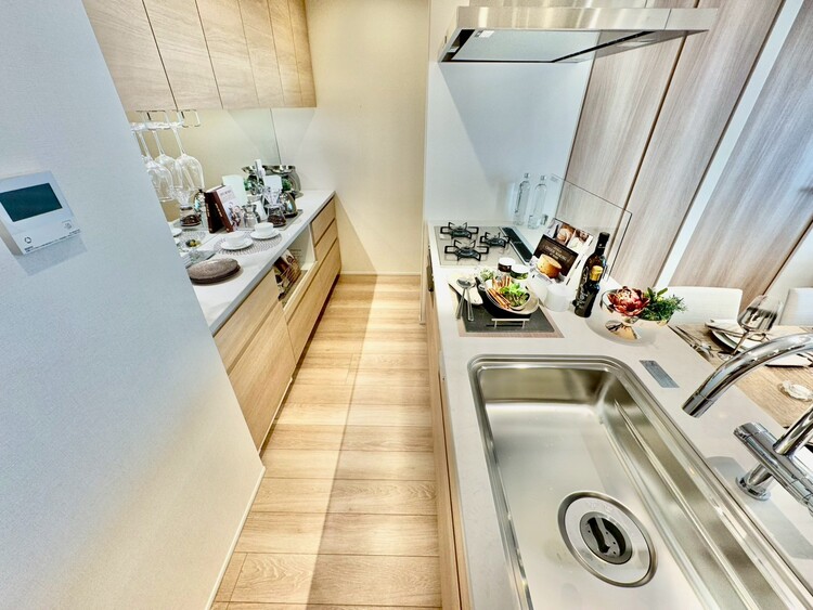 その他 開放感のあるキッチンスペース。調理をしながら、会話も弾みそうですね。