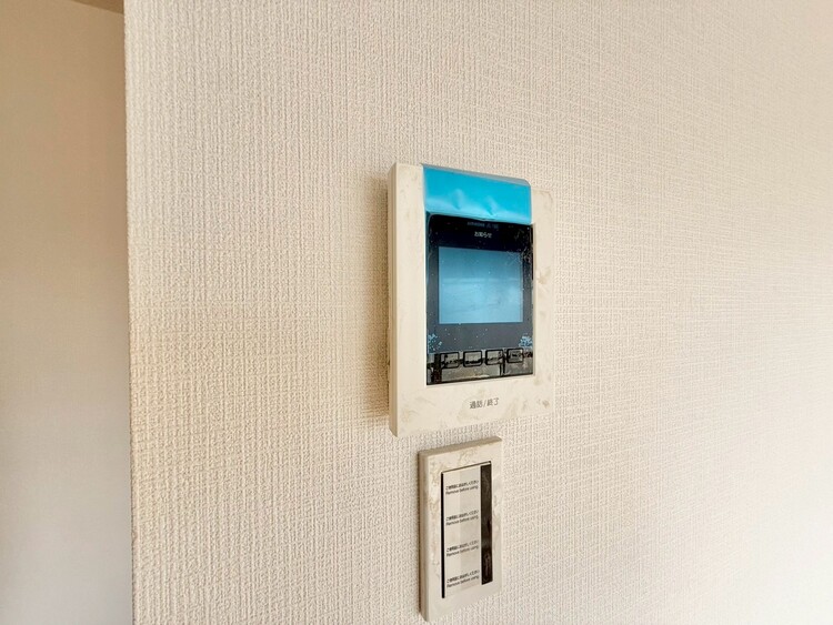 その他 誰が来てもわかる様にモニター付きインターホンを設置。