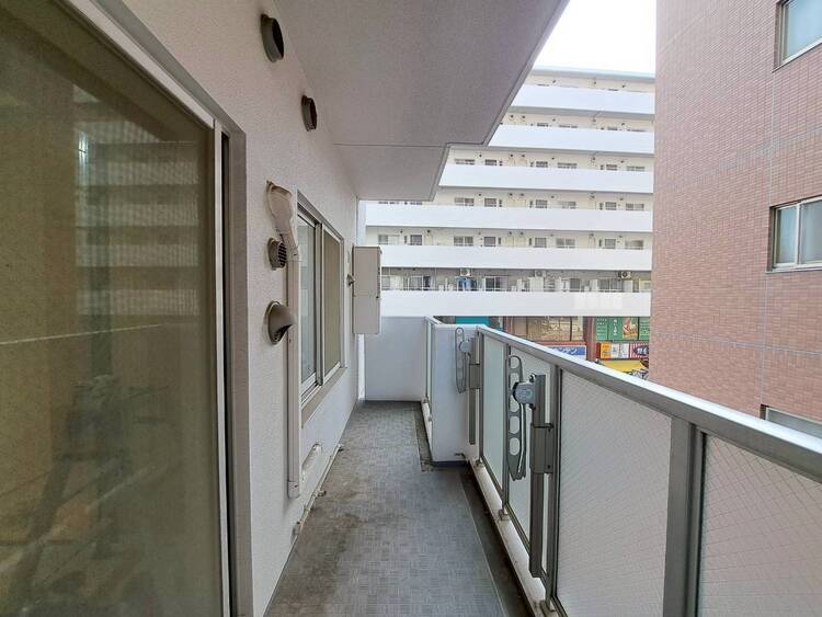 その他 朝の澄んだ空気や、夕方に吹く清々しい風を感じられるバルコニー。