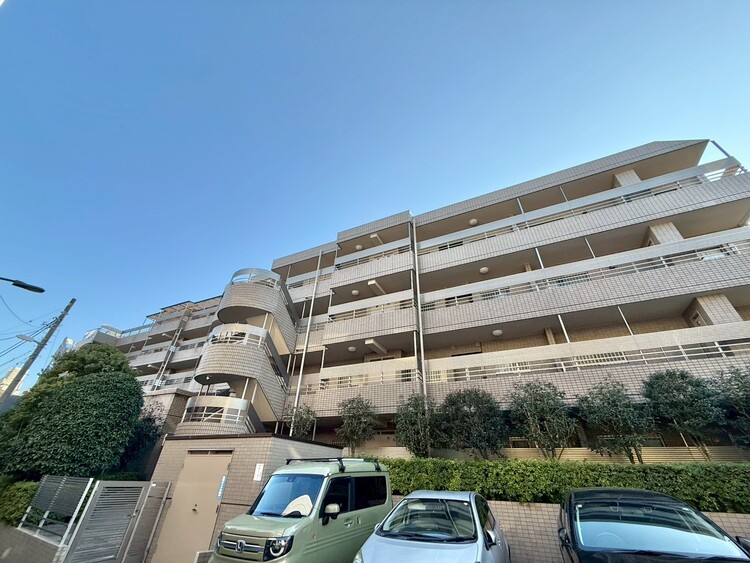 その他 飽きのこないシンプルモダンな外観です。