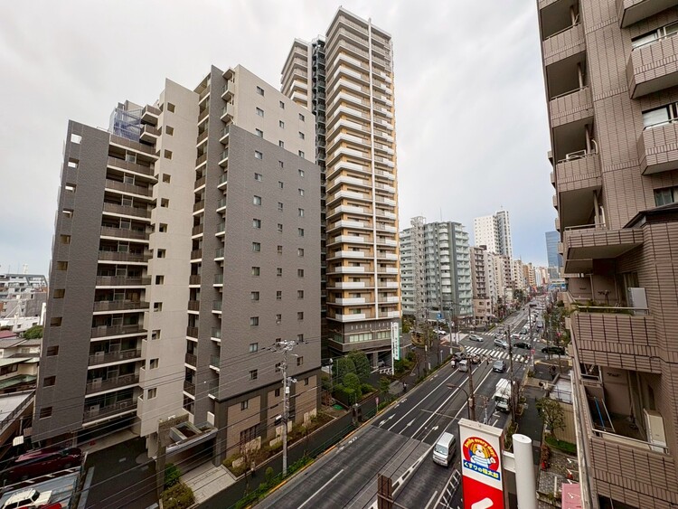 その他 眺望や窓からの景色が良いと、家で過ごす時間も快適です。