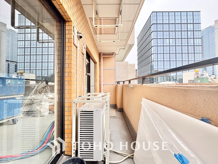 バルコニー バルコニーからの眺望は開放感にあふれ、心安らぐひととき。