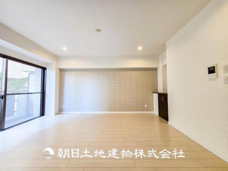 居間 【リビング】何気なく過ぎる時でさえも上質なひと時となる快適な空間を目指しております。